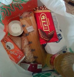 В Далматовском районе началась выдача продовольственных наборов для детей, имеющих право на льготу