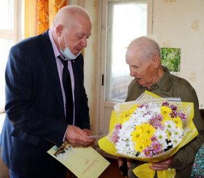 Юбилейную дату отметил 25 сентября ветеран Великой Отечественной войны Иван Михайлович Рязанов. Ему 
