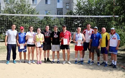 В Далматово состоялся турнир по пляжному волейболу, посвященный Дню физкультурника